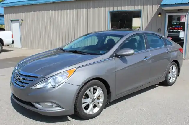 2013 Hyundai Sonata Limited I4 A/T PZEV's photo