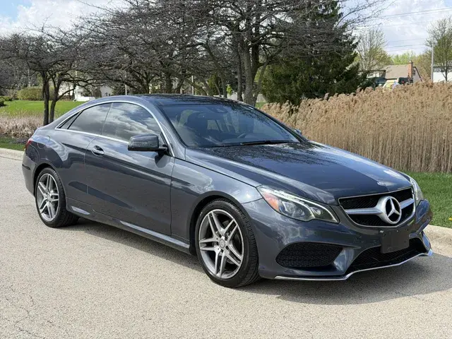 2016 Mercedes-Benz E-Class E400 4MATIC photo 3