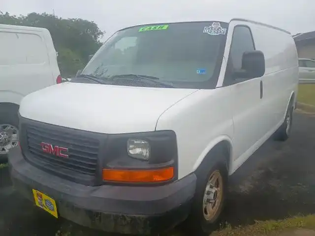 2005 GMC Savana 1500 Work Van's photo