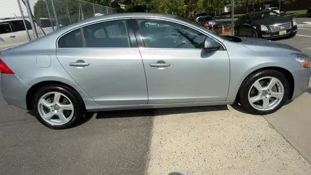 2013 Volvo S60's photo