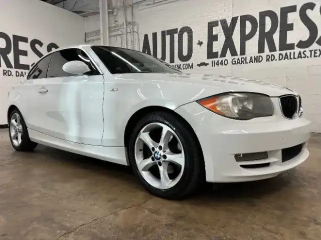 2009 BMW 1 Series 128i Coupe's photo