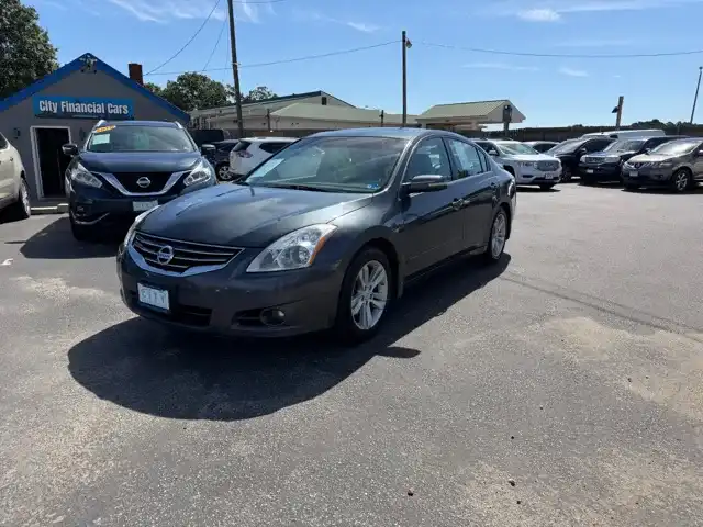 2011 Nissan Altima 3.5 SR CVT's photo