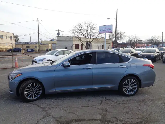 2017 Genesis G80 3.8 RWD photo 3