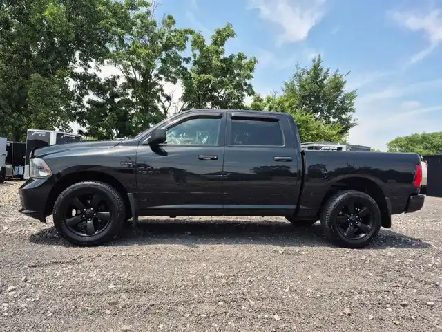2018 RAM 1500 Express Crew Cab 4x4 5'7's photo
