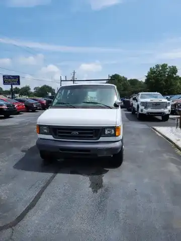 2006 Ford E-Series E-250 Van's photo