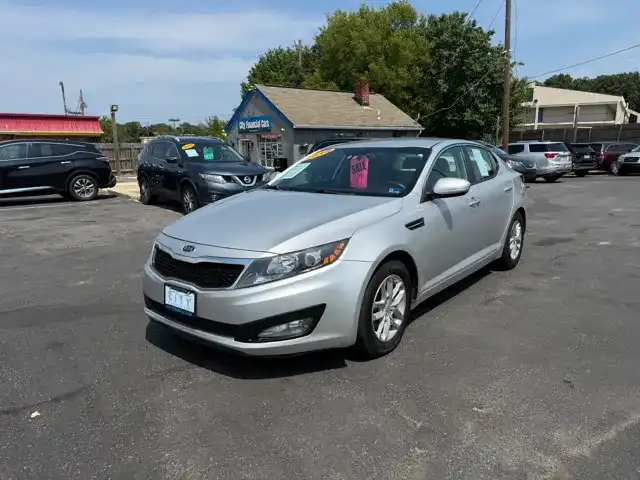 2012 Kia Optima LX AT's photo