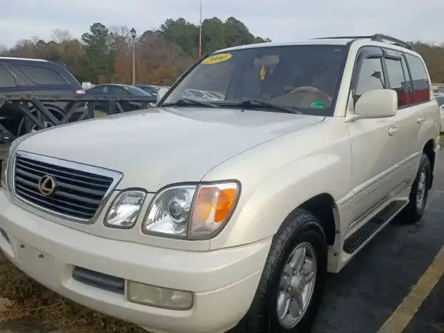 2000 Lexus LX 600 470's photo