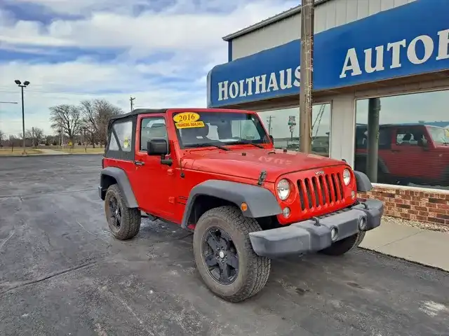 2016 Jeep Wrangler Sport's photo