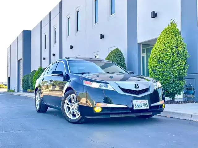 2010 Acura TL 3.5 AUTO Technology Package & 18" Wheels's photo