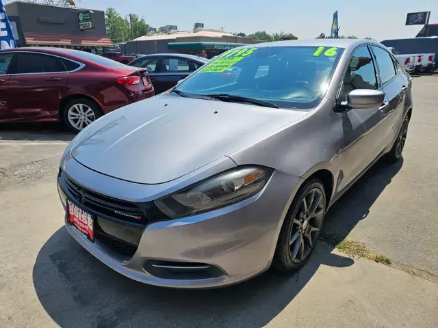 2016 Dodge Dart 2.0 SE photo 3