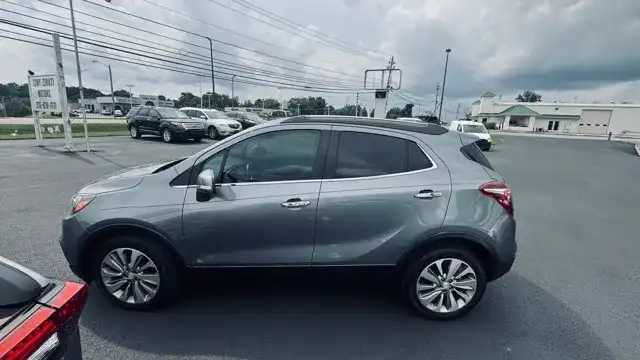 2019 Buick Encore Preferred's photo