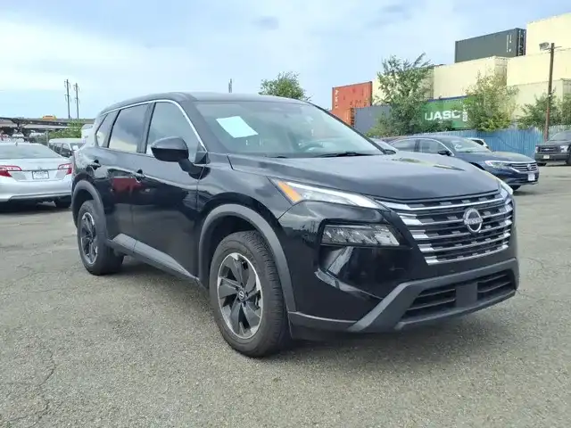 2025 Nissan Rogue SV AWD's photo