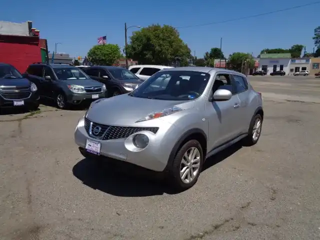 2014 Nissan Juke S AWD CVT's photo