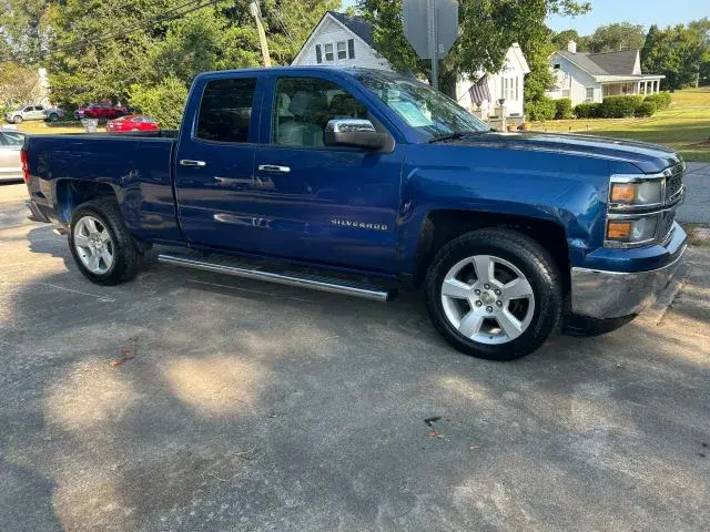 2015 Chevrolet Silverado 1500 1LS Double Cab Standard Box photo 3