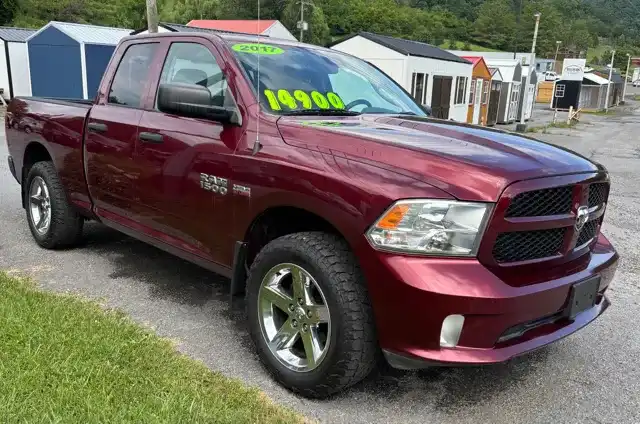 2017 RAM 1500 Express 4x4 Quad Cab 6'4's photo