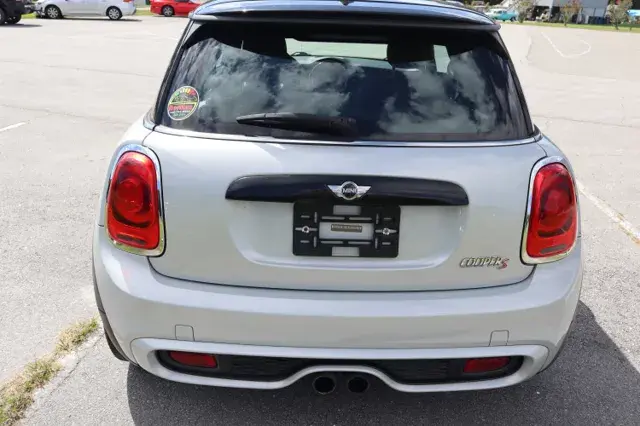 2015 MINI Cooper S photo 4