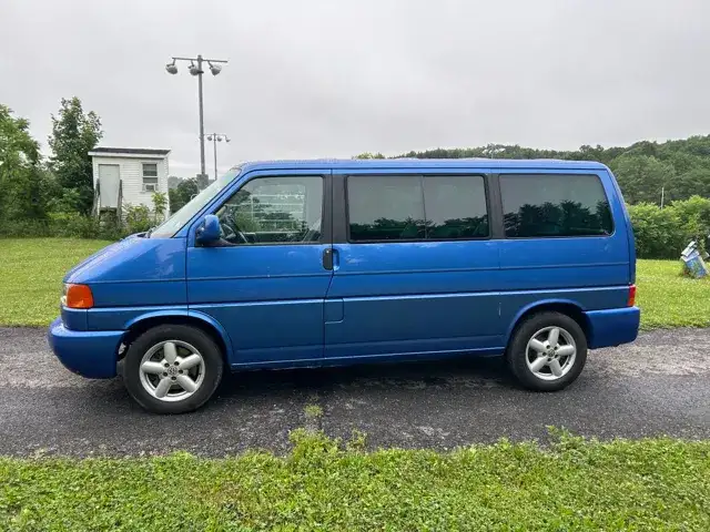 2003 Volkswagen EuroVan GLS's photo