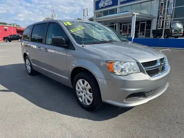 2018 Dodge Grand Caravan SE's photo
