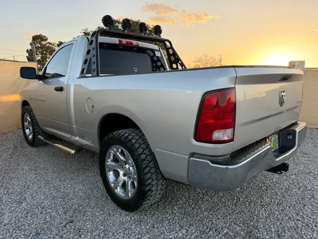 2012 RAM 1500 ST 4x4 Regular Cab SWB photo 4