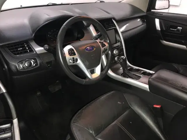 2013 Ford Edge SEL photo 5