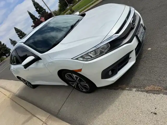 2016 Honda Civic EX-L CVT's photo