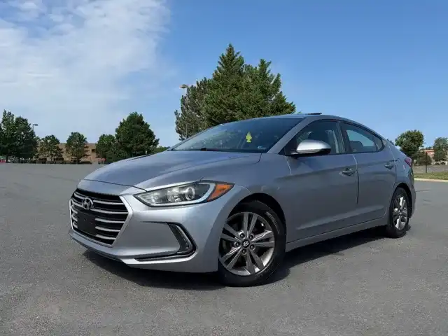 2017 Hyundai Elantra 1.8 Value Edition A T's photo