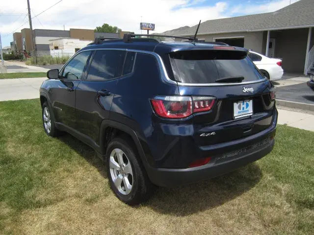 2017 Jeep Compass Latitude 4X4 photo 4