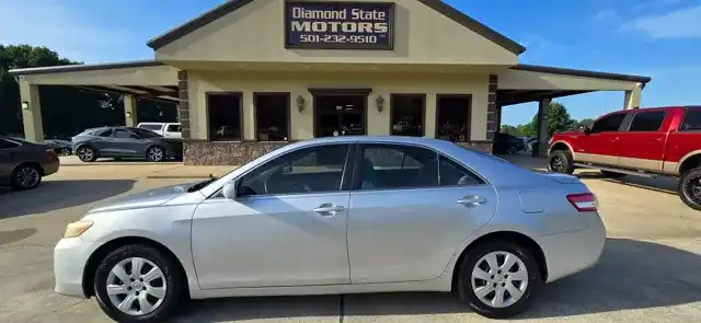 2011 Toyota Camry 2.5 Auto LE's photo