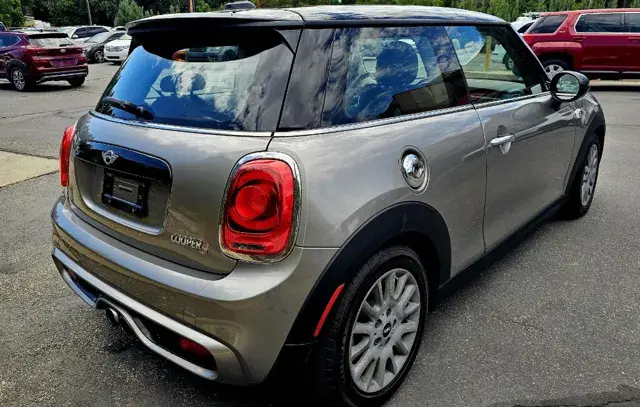 2017 MINI Cooper S photo 5