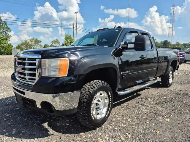 2008 GMC Sierra SLT 4WD Extended Cab 8 ft Box's photo