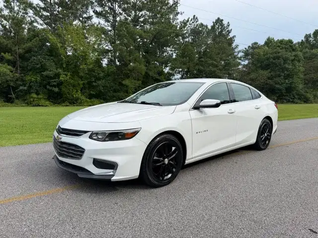 2017 Chevrolet Malibu 1LT's photo