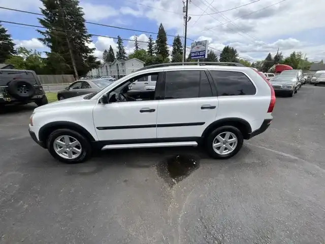 2005 Volvo XC90 2.5T AWD's photo