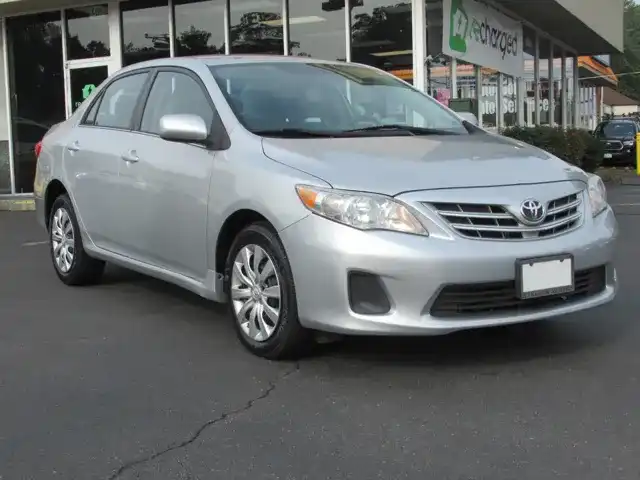 2013 Toyota Corolla's photo