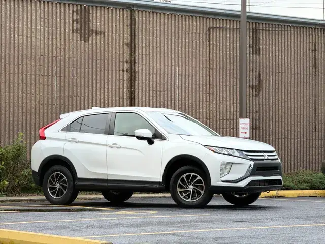 2020 Mitsubishi Eclipse Cross ES S-AWC photo 5