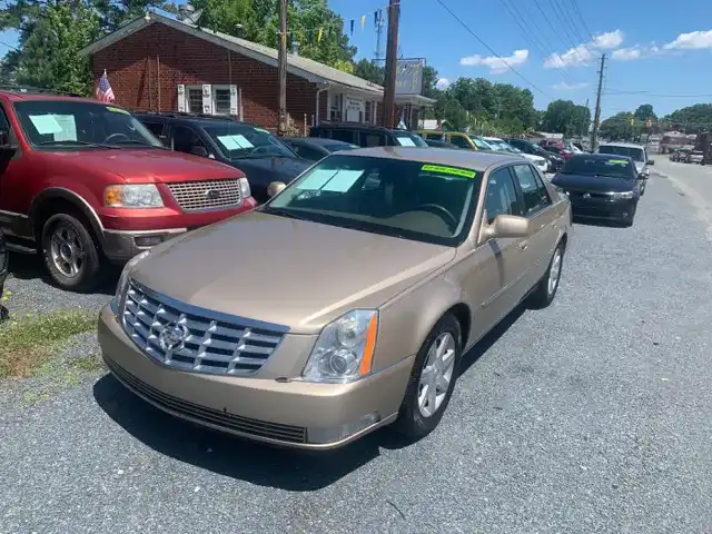 2006 Cadillac DTS's photo