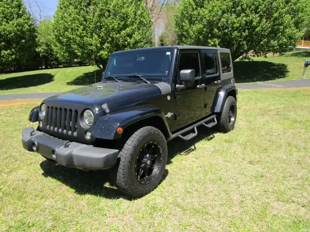 2014 Jeep Wrangler Sport's photo
