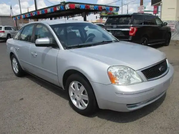 2005 Ford Five Hundred SE AWD's photo