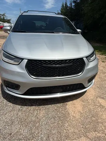 2022 Chrysler Pacifica Touring L photo 4