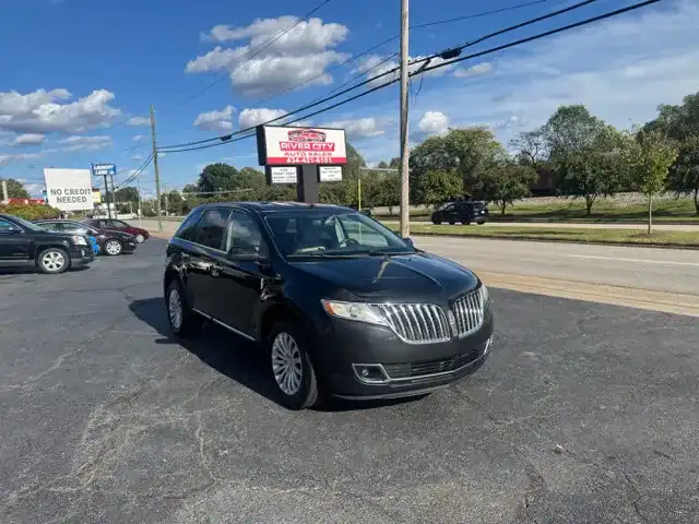 2013 Lincoln MKX FWD's photo