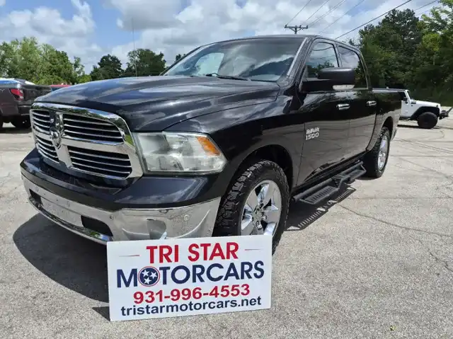 2016 RAM 1500 Big Horn 4x4 Crew Cab 5'7's photo