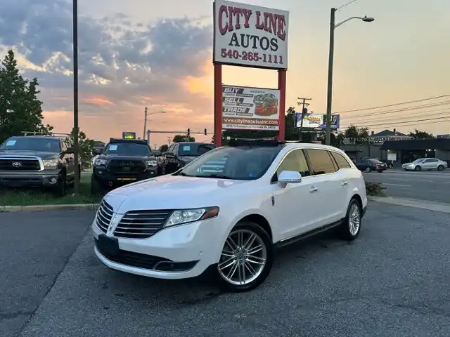 2018 Lincoln MKT 3.5 Reserve AWD's photo