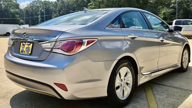 2015 Hyundai Sonata Base photo 5