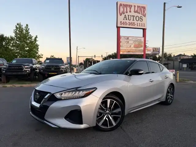 2020 Nissan Maxima SV's photo
