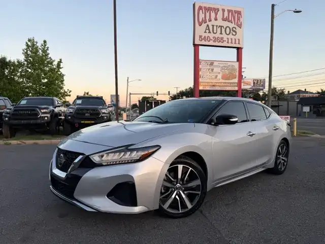 2020 Nissan Maxima SV's photo
