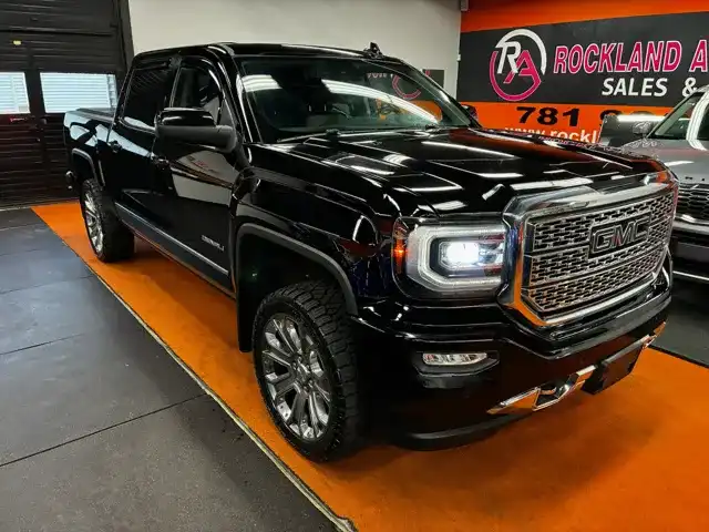 2018 GMC Sierra 4WD Crew Cab Short Box's photo