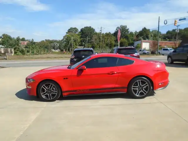 2018 Ford Mustang EcoBoost Coupe Premium's photo