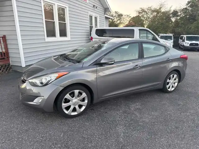 2012 Hyundai Elantra 1.8 Limited A/T's photo