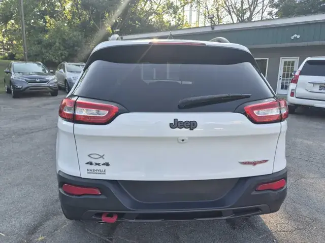 2016 Jeep Cherokee Trailhawk 4WD photo 4