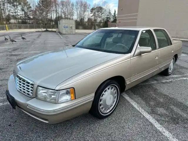 1998 Cadillac DeVille Base's photo