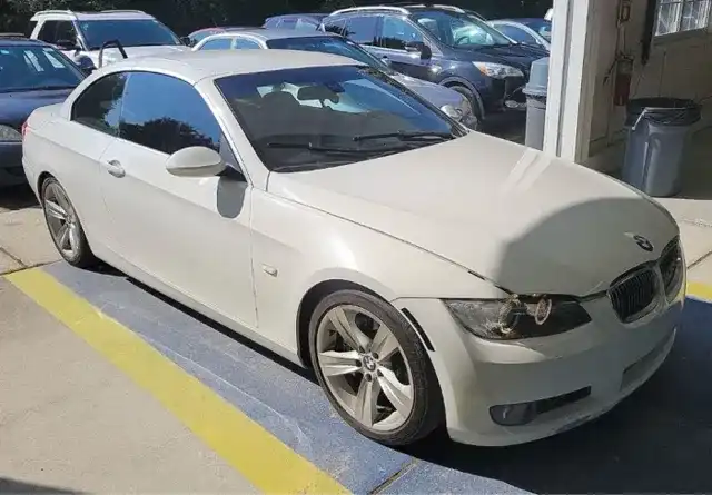 2009 BMW 3 Series 335i Convertible's photo